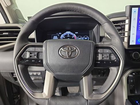 Used 2024 Toyota Tundra Limited AWD/4WD image 23