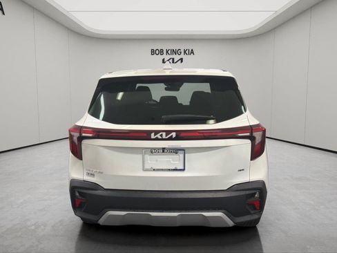 Used 2024 Kia Seltos LX AWD/4WD image 4