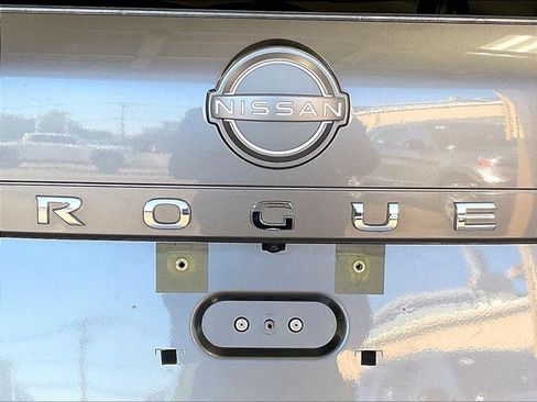 Certified 2023 Nissan Rogue SV w/ SV Premium B Package AWD/4WD image 29