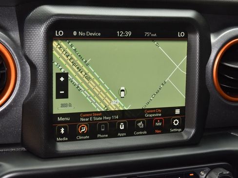 Used 2022 Jeep Gladiator Mojave w/ Cold Weather Group AWD/4WD image 28