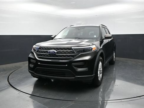Used 2020 Ford Explorer XLT w/ Comfort Package AWD/4WD image 4