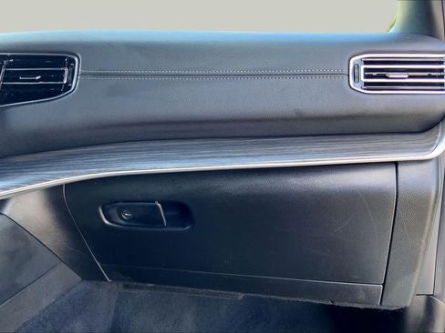 Used 2024 Jeep Wagoneer Series II w/ Flexible Seating Group RWD image 18