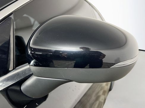Used 2021 Mercedes-Benz CLA 250 image 13