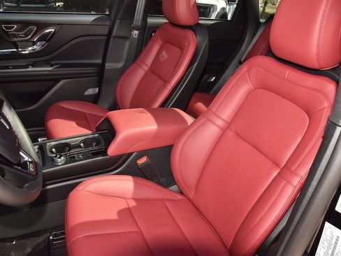 New 2025 Lincoln Corsair Reserve w/ Equipment Group 202A image 33