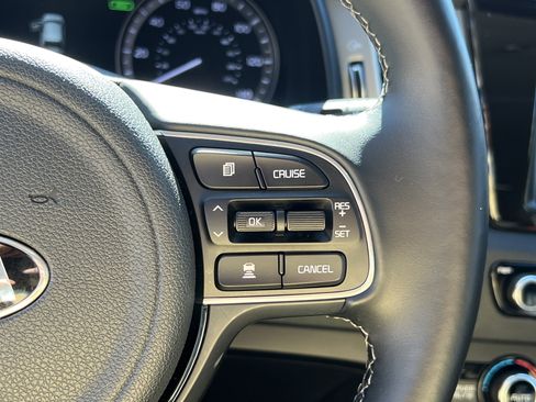 Used 2019 Kia Niro EX Premium w/ Sunroof Package image 26