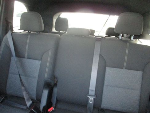 Used 2025 GMC Acadia Elevation image 39