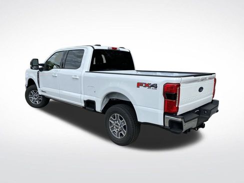 New 2026 Ford F250 Lariat w/ FX4 Off-Road Package image 3