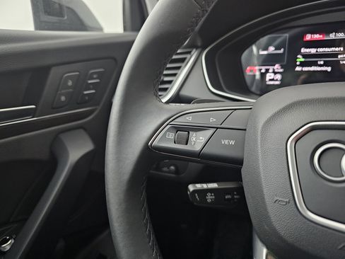 Used 2024 Audi Q5 2.0T Premium Plus w/ Premium Plus Package image 32
