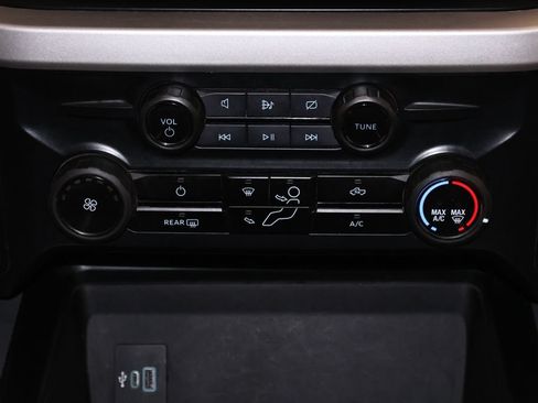 Certified 2024 Ford F450 XLT w/ 360-Degree Camera Package AWD/4WD image 35