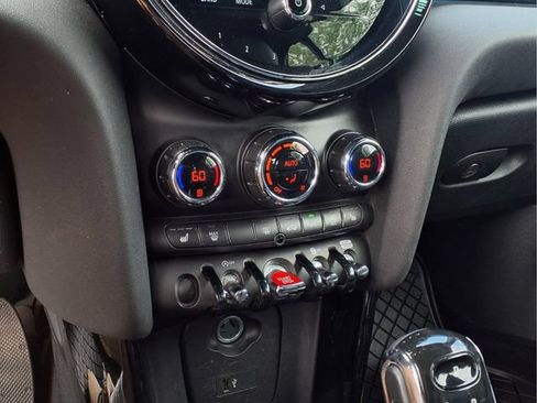 Used 2023 MINI Cooper S w/ Signature Upholstery Package FWD image 5
