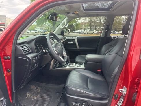 Used 2020 Toyota 4Runner Limited AWD/4WD image 23
