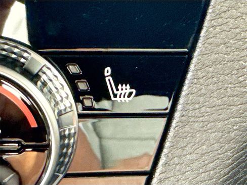 New 2026 Mitsubishi Outlander SE image 21