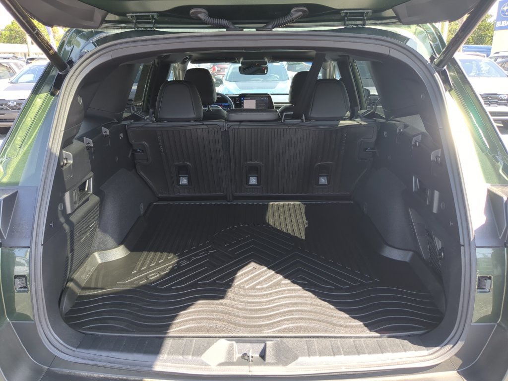 Used 2026 Subaru Outback Limited AWD/4WD image 10