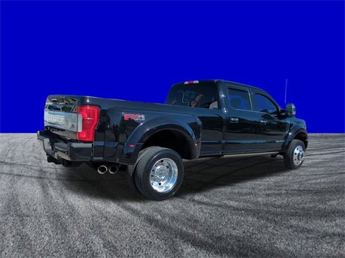 Certified 2018 Ford F450 Platinum w/ Platinum Ultimate Package image 4