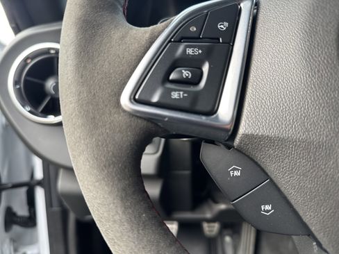 Used 2019 Chevrolet Camaro ZL1 image 19