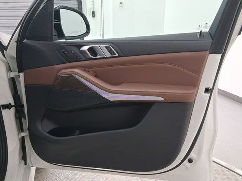 Used 2023 BMW X5 xDrive45e w/ Executive Package image 31