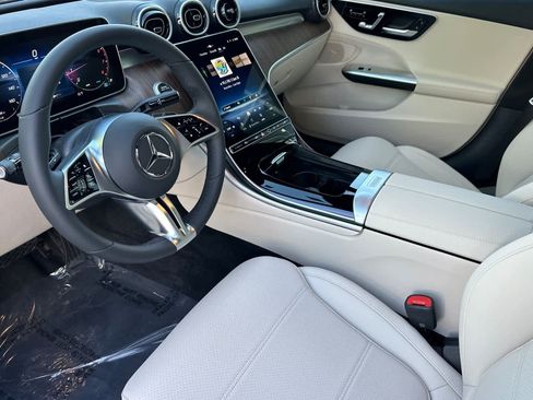 Used 2026 Mercedes-Benz C 300 Sedan image 9