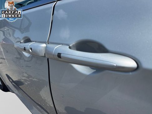 Used 2024 Chrysler Pacifica Touring-L FWD image 29