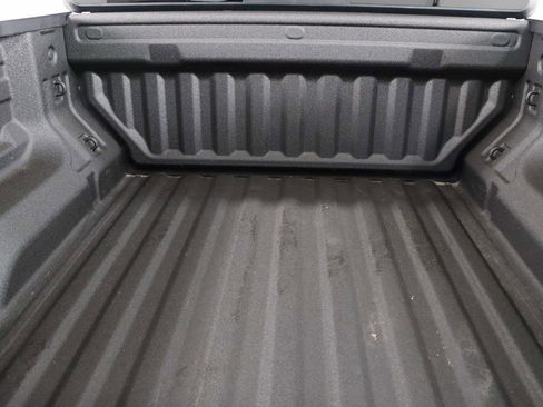 Used 2024 GMC Canyon AT4 w/ AT4 Premium Package AWD/4WD image 32