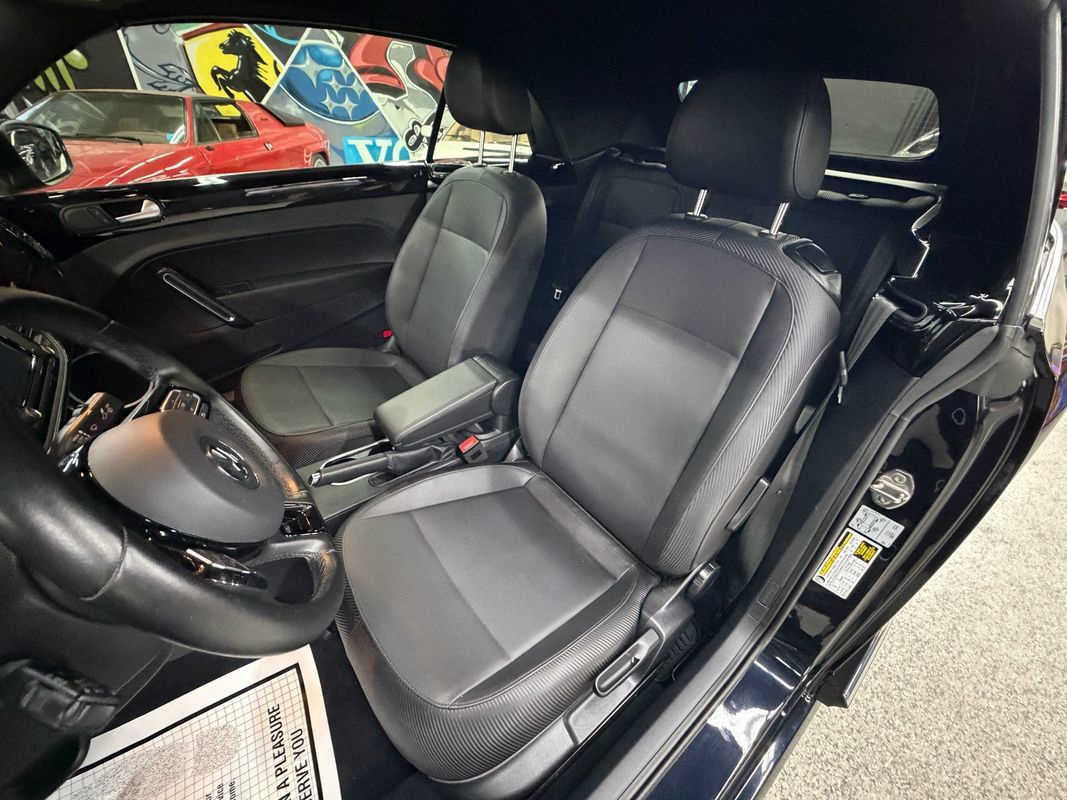 Used 2019 Volkswagen Beetle 2.0T S FWD image 17