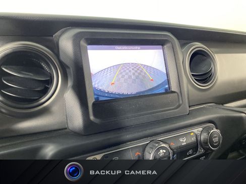 Used 2022 Jeep Wrangler Unlimited Sport AWD/4WD image 4