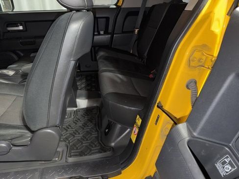 Used 2007 Toyota FJ Cruiser 4WD image 12