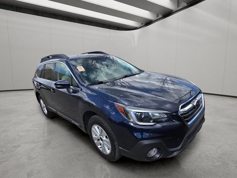 Used 2018 Subaru Outback 2.5i Premium image 13