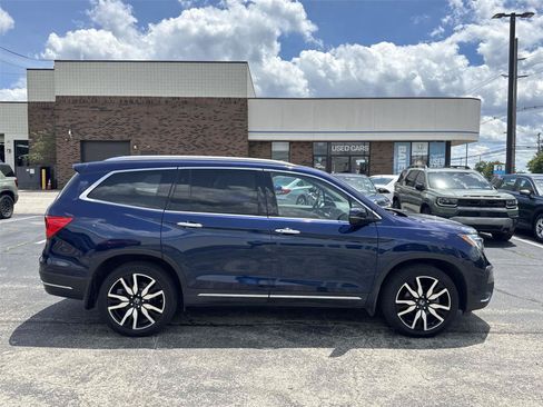 Used 2019 Honda Pilot Touring image 6