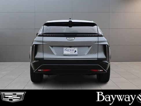 Used 2025 Cadillac Lyriq Luxury RWD image 7
