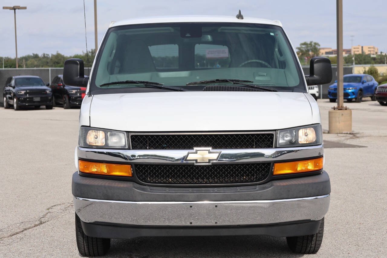 Used 2019 Chevrolet Express 3500 LT w/ LT Preferred Equipment Group RWD image 5