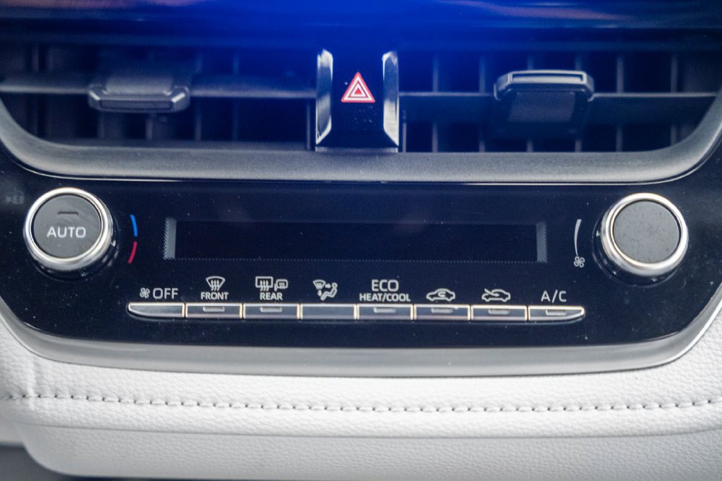 Certified 2024 Toyota Corolla SE FWD image 24