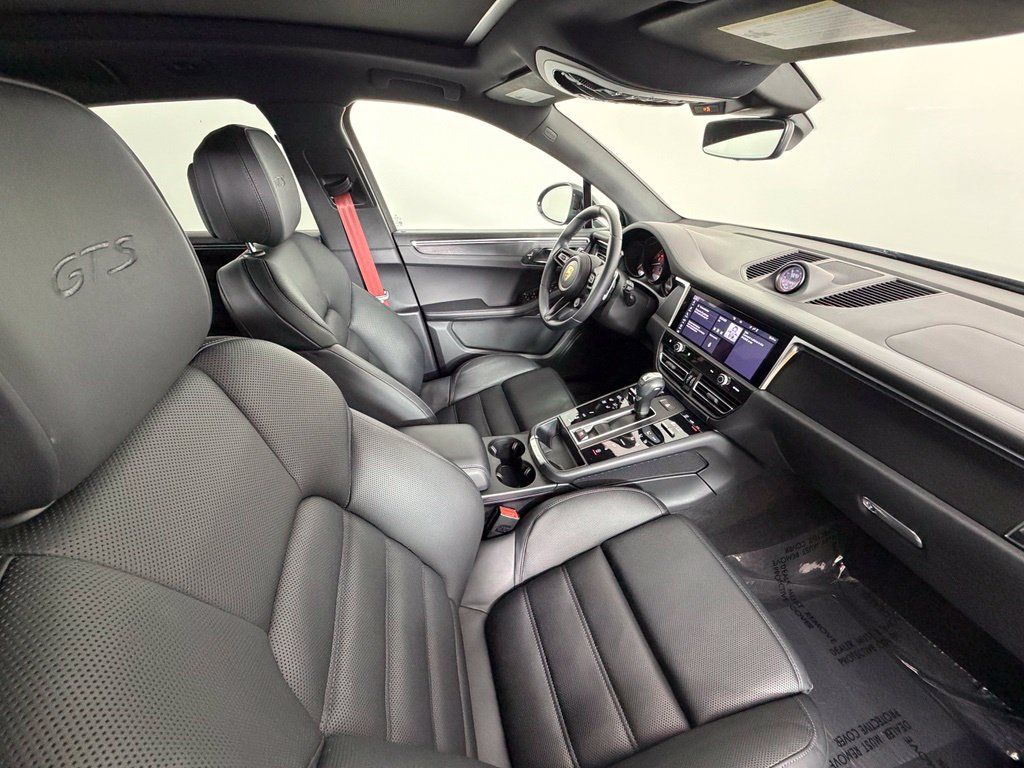 Certified 2023 Porsche Macan GTS AWD/4WD image 43