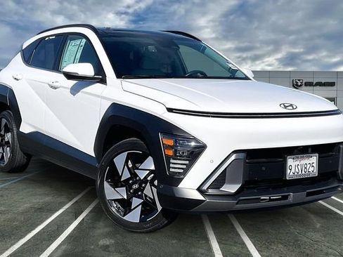 Used 2024 Hyundai Kona Limited image 12