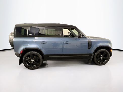 Used 2023 Land Rover Defender 110 X-Dynamic SE image 4