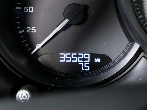Certified 2023 Porsche Macan S AWD/4WD image 11