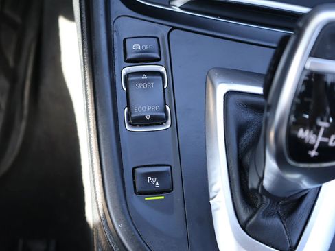 Used 2017 BMW 330i Sedan w/ Premium Package image 32