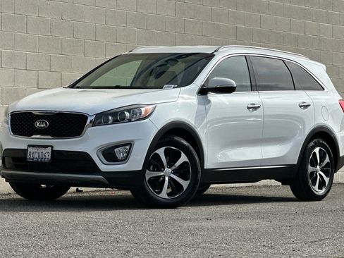 Used 2017 Kia Sorento EX w/ EX V6 Premium Package image 8