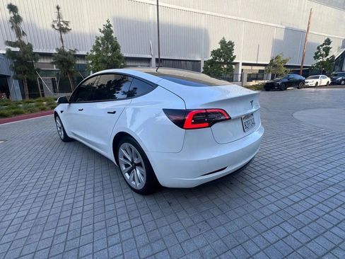 Used 2022 Tesla Model 3 image 6