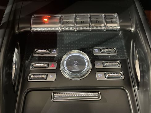 New 2024 Lincoln Nautilus Premier w/ Equipment Group 102A image 23