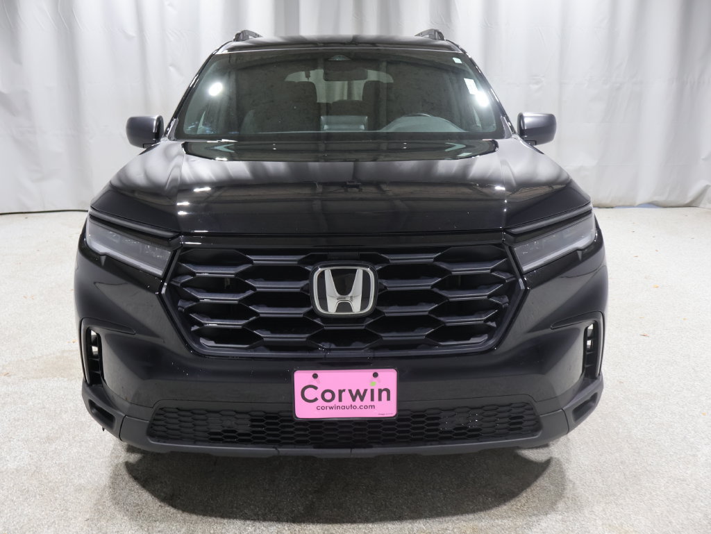 Used 2025 Honda Pilot Sport image 8