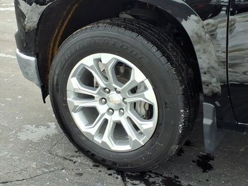 Used 2023 Chevrolet Silverado 1500 LTZ w/ LTZ Premium Package image 31