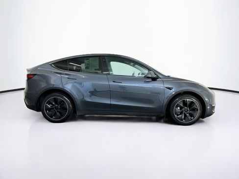 Used 2023 Tesla Model Y Long Range AWD/4WD image 10