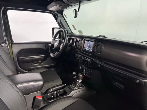 Used 2022 Jeep Wrangler Unlimited Sport image 32