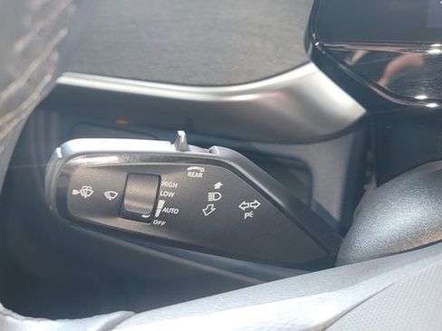 Used 2025 Volkswagen ID. Buzz Pro S image 16