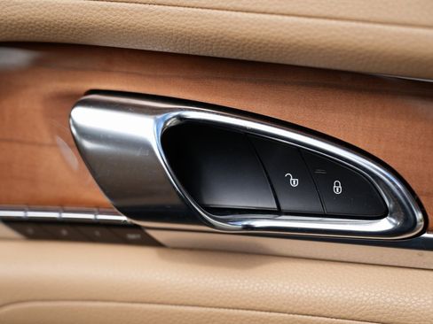 Used 2013 Porsche Panamera image 35