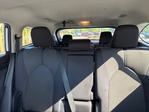 Used 2023 Toyota Highlander L FWD image 14