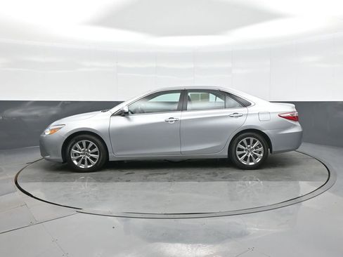 Used 2016 Toyota Camry XLE image 4
