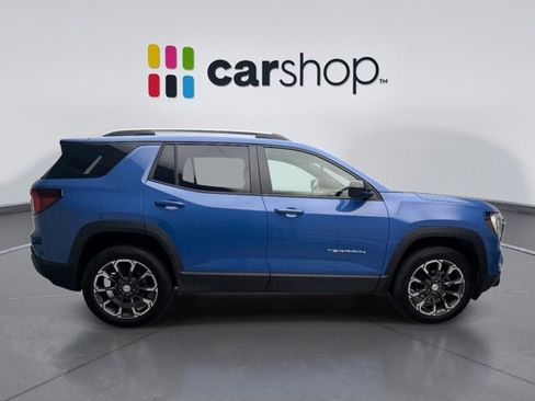 Used 2025 GMC Terrain Elevation w/ Elevation Premium Package AWD/4WD image 6