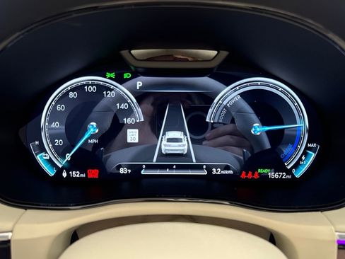 Used 2025 Genesis Electrified GV70 Advanced w/ Prestige Package image 17