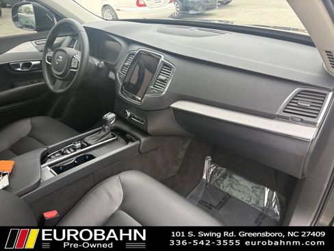 Used 2021 Volvo XC90 T5 Momentum w/ Protection Package Premier image 18